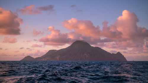 2025-10-20 05:32:02 的内容 《电脑壁纸》