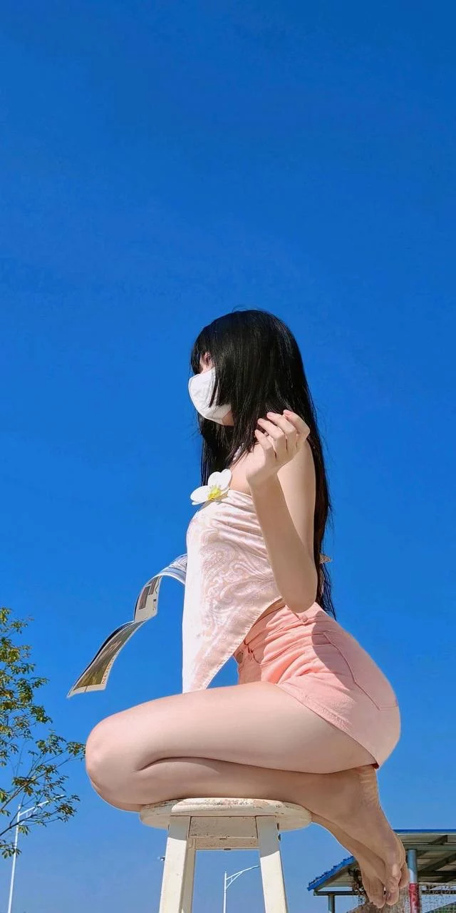 美女壁纸丨天空美女